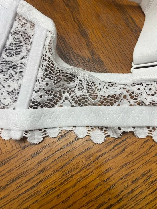 Lace Push-Up Bra Set in White, Cream, Navy, and Black - Picture 7 of 9